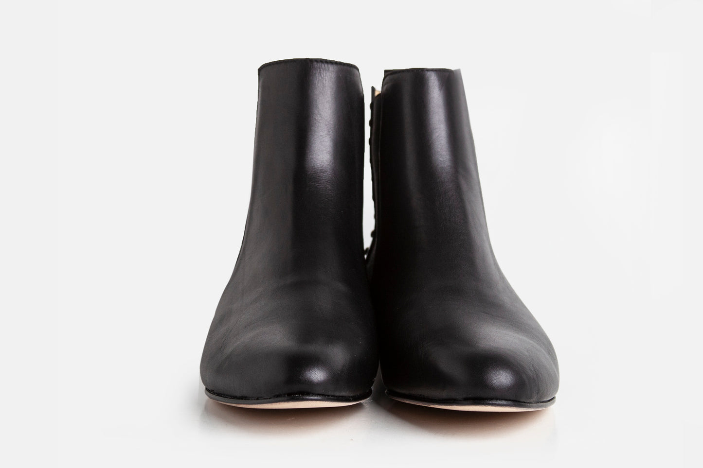 Chelsea Boot con tachas