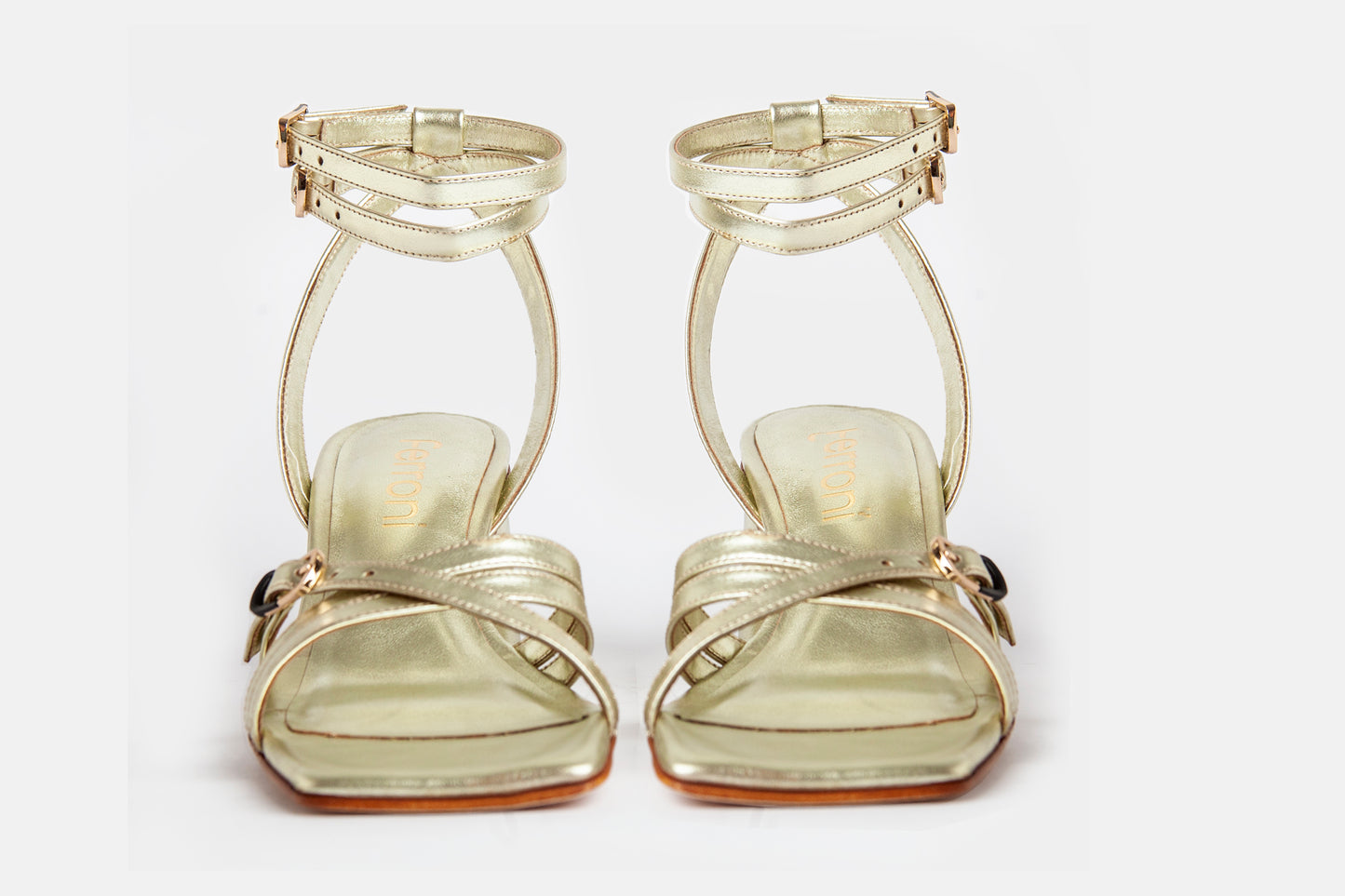 Sandalia Francis Platino