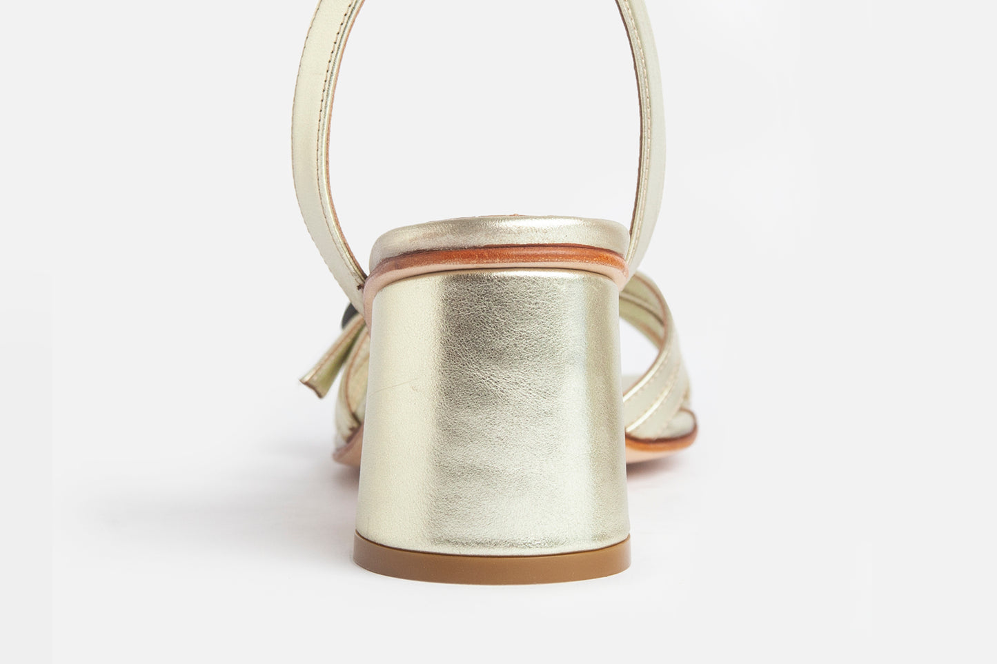 Sandalia Francis Platino